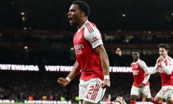 Dev Derbi'de Kazanan Arsenal Oldu! Chelsea'yi 2-1 Mağlup Etti! Tartışmalı Ofsayt ve Gol İptali Maça Damga Vurdu!