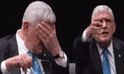 Müsavat Dervişoğlu Mikrofonu Bırakıp Yanına Koştu! Mevzular Açık Mikrofon'da İlk Kez Yaşanan Acı Olay!