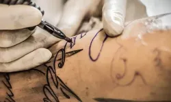 Son Dakika! 18 Yaş Altına Dövme ve Piercing Yasaklanıyor! MHP'den Çok Konuşulacak Kanun Teklifi!