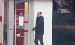 Beşiktaş'ta Banka Soygunu Girişimi! Eski Çalışan Dehşet Saçtı: Polis Köpeğiyle Yakalanıp Gözaltına Alındı!