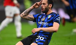 Yılın Transfer Bombası Patlıyor! Hakan Çalhanoğlu Galatasaray'a "Evet" Dedi: Inter ile Bonservis Pazarlığı Başladı!