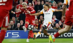 Uğurcan Çakır Devleşti!  İlk Yarı Sona Erdi: Osimhen'den Kötü Haber Liverpool - Galatasaray İlk Yarı Özeti: