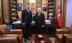 MHP Genel Merkezi’nde Görev Değişimi! İzzet Ulvi Yönter İstifa Etti: Yerine Özgür Bayraktar Atandı