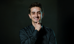 Ruhi Çenet Kimdir, Kaç Yaşında ve Nereli? Ruhi Çenet Kanalları ve En Çok İzlenen Belgeselleri"