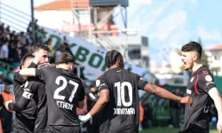 Rey Manaj Attı, Yiğidolar Şahlandı! Sivasspor, Serikspor'u 1-0 Mağlup Etti!