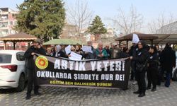 Balıkesir’de Eğitimcilerden "Şiddete Son" Haykırışı: Bir Günlük İş Bırakma Eylemi!