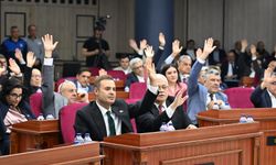 Büyükşehir Meclisi'nde yeni dönem... Kimler hangi göreve seçildi?