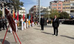 Atatürk’ün Burhaniye’ye Gelişinin 92. Yılında Gurur Dolu Kutlama: Cumhuriyet Meydanı’nda Tarihi Anlar