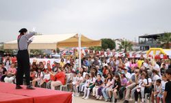 Burhaniye Belediyesi’nden Çocuklara 23 Nisan Şöleni: Şişme Parkurlar, Uçurtma Şenliği ve Tiyatro!