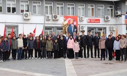 Kepsut’ta 23 Nisan Dolayısıyla Atatürk Anıtı’na Çelenk Sunuldu