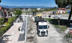 Burhaniye Enver Güreli Caddesi’nde Asfaltlama Çalışmaları Başladı