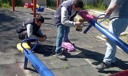 Edremit’in Parkları Yaza Hazırlanıyor: Bakım ve Onarım Mesaisi Sürüyor