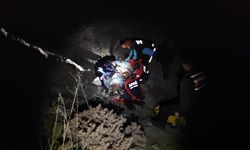 Çorum'da Uçurumda Can Pazarı! Kayalıklardan Düşen Vatandaş İçin Seferberlik