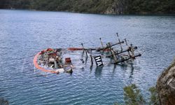 Fethiye Ölüdeniz’de Can Pazarı! Şiddetli Rüzgar Tekneyi Batırdı! 6 Kişi Kurtarıldı, 1 Kişi Hayatını Kaybetti!