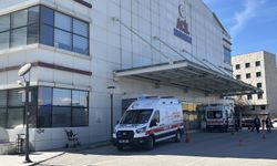 Kastamonu'da Okul Önünde Kaza: 2 Lise Öğrencisi Yaralandı