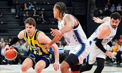 Potada Derbi Fenerbahçe'nin! Anadolu Efes'i 89-73 Mağlup Etti!