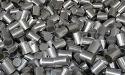 Küresel Piyasada Alüminyum Depremi! Savaş Çanları Fiyatları Uçurdu: Ton Başına 3.467 Dolar... Dev Tesisler Kapanıyor mu?