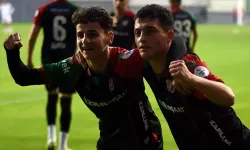 Berat Şahin Kimdir? Kaç Yaşında? Karşıyaka'nın Genç Yıldızına "Fransız Kancası"! Transferde Dev Bonservis Bedeli!