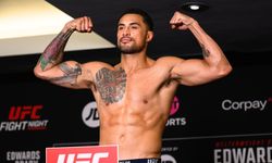 Miami’de İmkansızı Başardı! Carlos Ulberg Sakatlanmasına Rağmen Jiri Prochazka’yı Nakavt Etti: UFC 327’de Yeni Şampiyon!