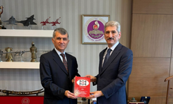 Ankara Balıkesirliler Derneği'nden Anayasa Mahkemesi Üyesi Muhterem İnce'ye Ziyaret!