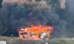 Marmaris-Datça Yolunda Korku Dolu Anlar! Tur Otobüsü Alevlere Teslim Oldu: Yol Kapandı!