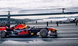 F1 Türkiye İçin Nefesler Tutuldu! Cumhurbaşkanı Erdoğan Startı Veriyor: Yuki Tsunoda İstanbul Boğazı'nda!