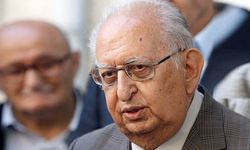 Hüsamettin Cindoruk Kimdir, Neden Öldü? Hüsamettin Cindoruk'un Siyasi Hayatı ve Kariyeri