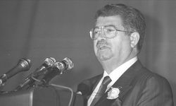 Turgut Özal Vefatının 33. Yılında Anılıyor! Turgut Özal'ın Hayatı, Ekonomik Reformları ve ANAP Dönemi Analizi: