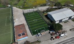 BALIKESİR'DE MAHALLELERE SPOR YATIRIMI... HALI SAHALAR YENİLENİYOR