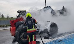 Balıkesir Altıeylül'de Korkutan Yangın! İş Makinesi Alevlere Teslim Oldu!