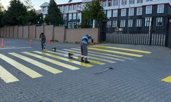 Edremit Belediyesi'nden Yaya Geçidi Çalışması: Altınoluk'ta Okul Önleri Yenileniyor