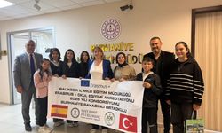 Burhaniye’de Erasmus+ Heyecanı: Bahadınlı Ortaokulu’ndan İlçe Milli Eğitim’e Proje Ziyareti