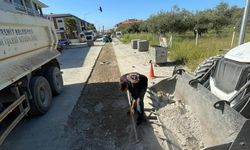 Edremit Belediyesi’nden Akçay’da Yol Seferberliği: 56. Sokak’ta Çalışmalar Sürüyor