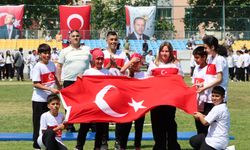 Erdek'te 19 Mayıs Coşkusu: Resmi Törenler, Stadyum Programı ve Ödül Sevinci Bir Arada Yaşandı