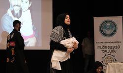 Balıkesir Üniversitesi'nde Filistin Konulu Tiyatro ve Söyleşi Programı Düzenlendi