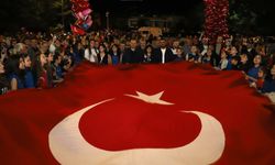 Gönen’de 19 Mayıs Coşkusu: Gençlik Yürüyüşü ve Grup Bedelsiz Konseri Düzenlendi