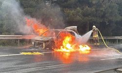 Esenyurt'ta Korkutan Araç Yangını! Otomobil Kullanılamaz Hale Geldi