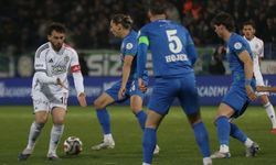 Ali Sowe'dan Duble! Çaykur Rizespor İlk Yarıda Beşiktaş'a Karşı 2-0 Önde!
