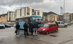 Erzurum'da Özel Halk Otobüsü ve Otomobil Çarpıştı: 5 Yaralı!