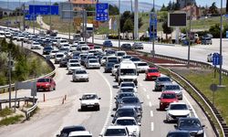 Bayram Dönüşü Trafik Yoğunluğu! Kırıkkale - Ankara Otoyolu'nda Canlı Trafik Durumu: