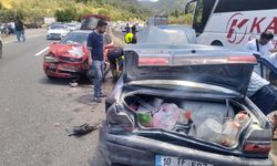 Edremit - Balıkesir yolunda zincirleme kaza! Dört araç birbirine girdi