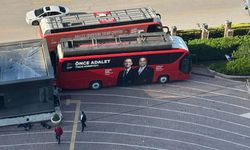 SON DAKİKA! CHP Genel Merkezi Girişine TOMA'ları Durdurmak İçin Barikat Kuruldu!