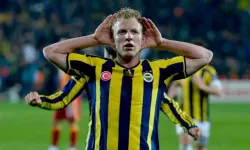 Kadıköy'de Efsane İkili Yeniden Toplanıyor! Aziz Yıldırım Seçilirse Aykut Kocaman'ın Yardımcısı Dirk Kuyt Olacak!