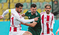Esenler Erokspor - Pendikspor Maçında Goller Arka Arkaya! İlk Yarı Sonucu: 1-1