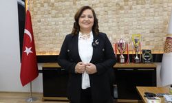 Erdoğan Rozeti Taktı! Burcu Köksal Resmen AK Parti'de: "Afyon İçin Birlikteyiz"