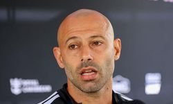 Dünya Kupası Tarihinin "En Sert" İsmi: Rekor Mascherano’da!