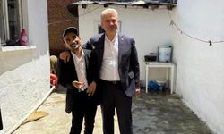 Balıkesir'de Dayanışma! Milletvekili Mustafa Canbey, Engelli Vatandaşın Bayram Sevincine Ortak Oldu!