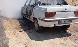 Ayvalık'ta Trafik Durdu! Çanakkale-İzmir Karayolu'nda Korkutan Araç Yangını!