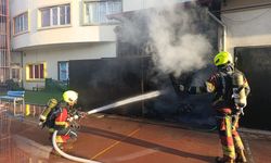 Edremit’te Korkutan Yangın! 3 Katlı Binanın Kazan Dairesi Alevlere Teslim Oldu: İtfaiye Ekipleri Harekete Geçti!