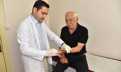 Balıkesir Üniversitesi Hastanesi'nde Büyük Başarı: Motorlu Testereyle Kopan Parmak Yeniden Dikildi